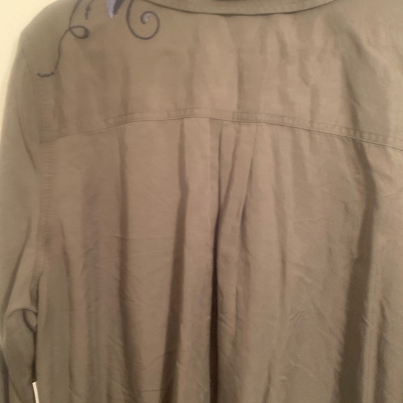 Button down blouse - Picture 3 of 4